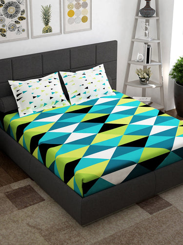 https://cdn.shopify.com/s/files/1/1857/6931/products/88b3201c-74b4-4f69-8dc1-fa04eb352f271685085541978-Storyhome-Ventura-Teal--Black-Geometric-152-TC-Cotton-Queen--1.jpg?v=1703164083